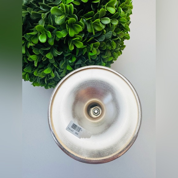 Bath & Body Works Vine Leaf Pedestal 3-Wick Candle Holder -gently used - Picture 5 of 5